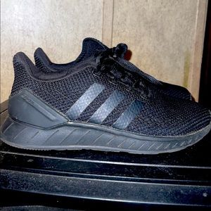 Boys 5.5 Adidas NWOT